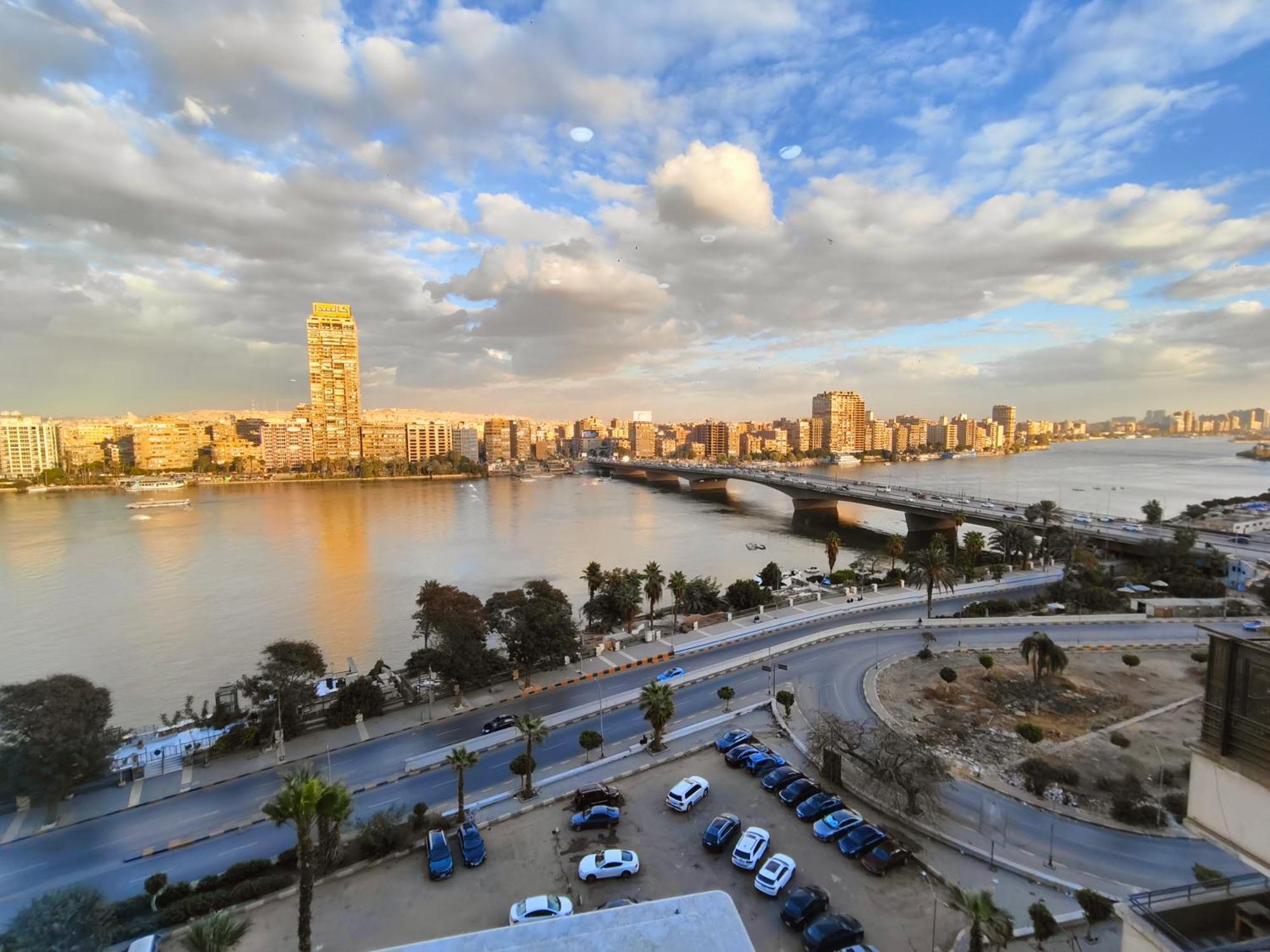 مفروشة علي النيل * Cairo