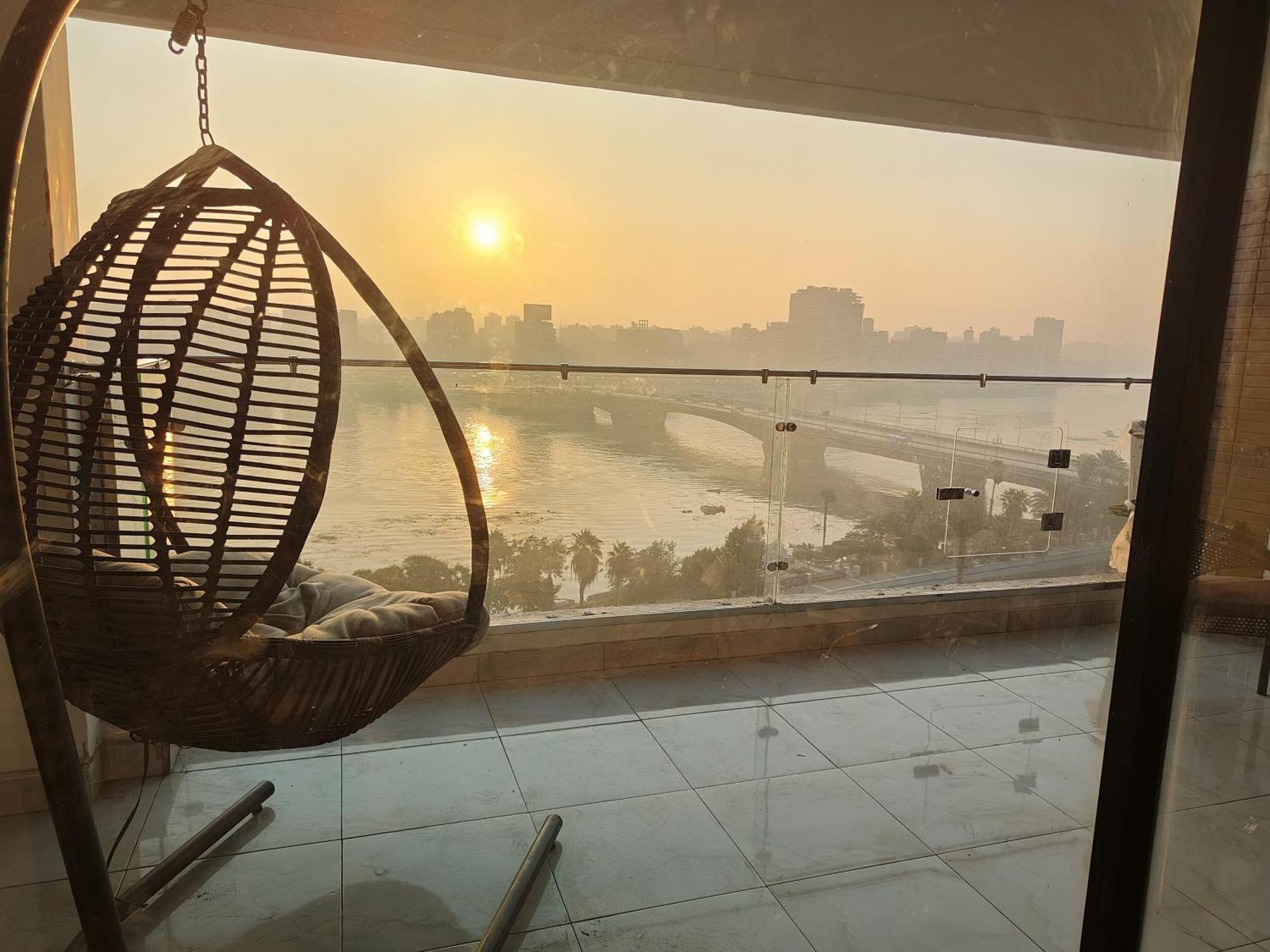 مفروشة علي النيل Apartment