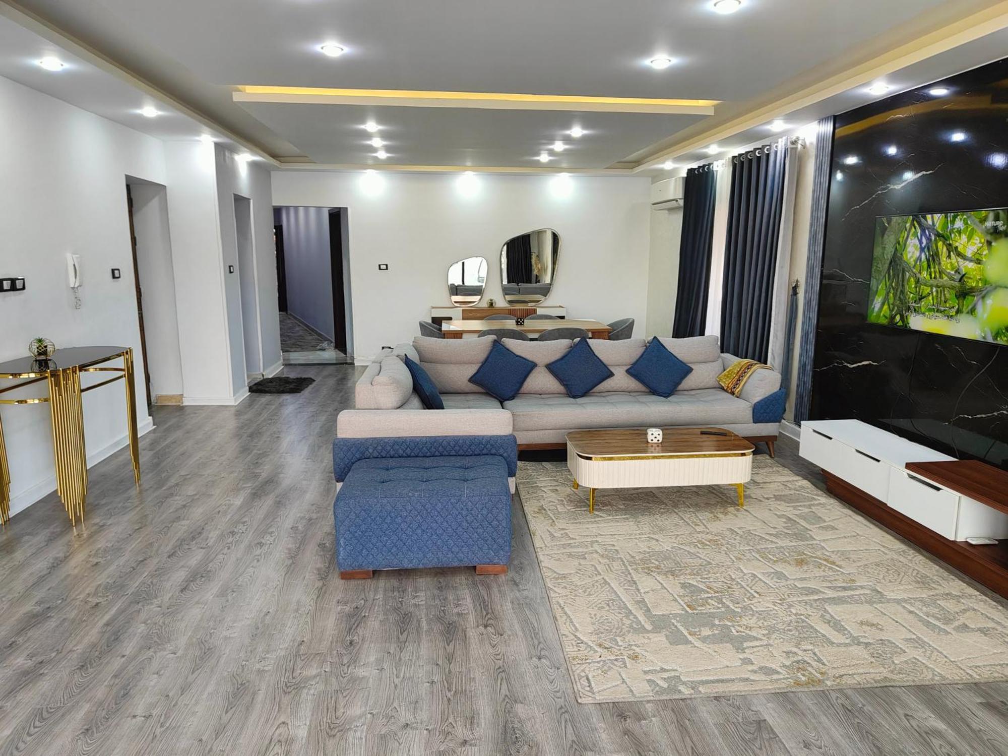 Apartment مفروشة علي النيل *