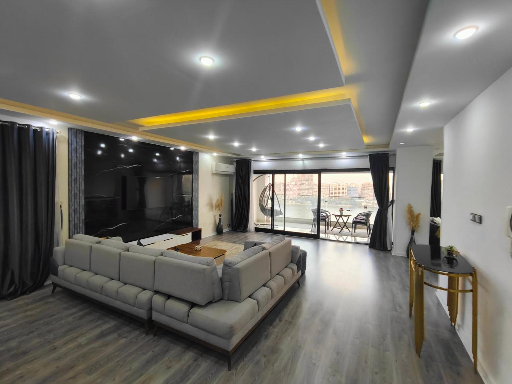 مفروشة علي النيل Apartment *