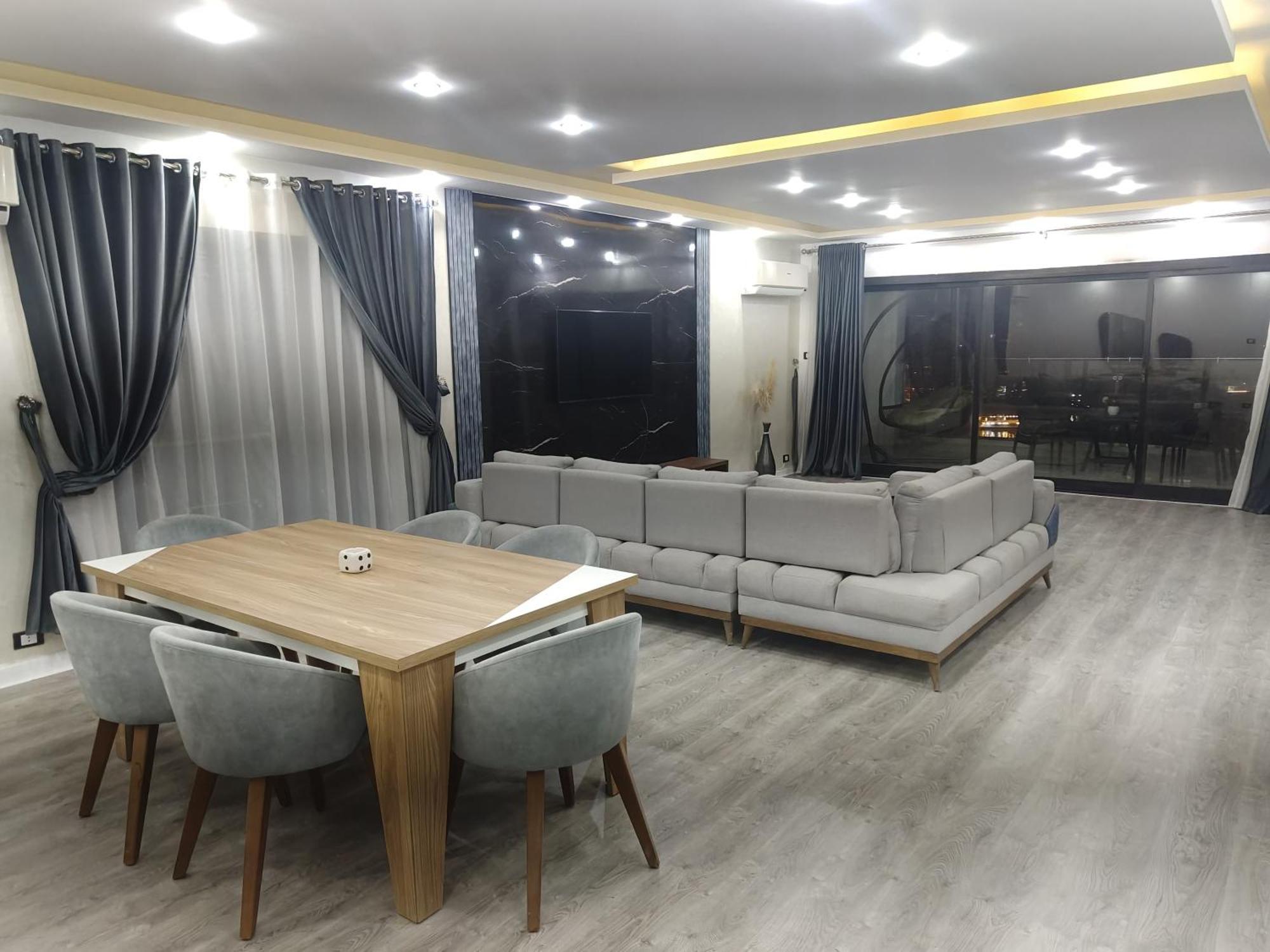 مفروشة علي النيل Apartment